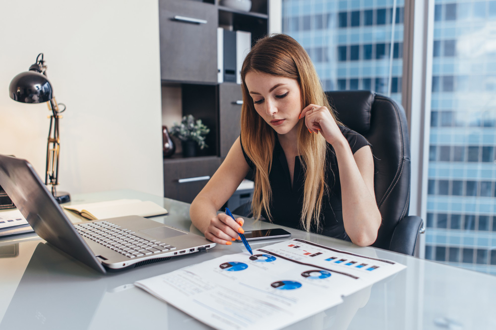 Gestión contable y financiera del inventario en empresas chilenas.